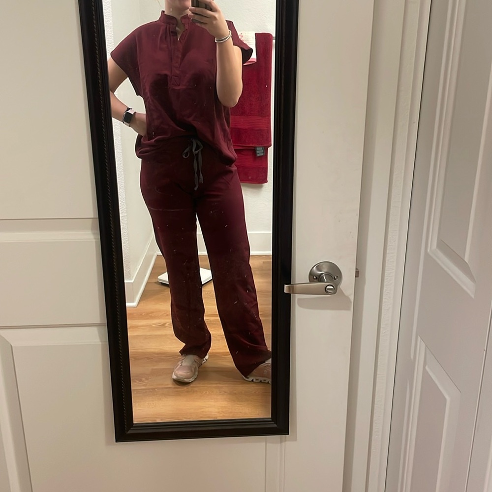 Burgundy complete Figs scrubs set, new with tags, never worn (except for pic)